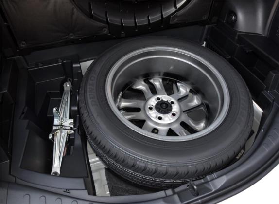 RAV4荣放 2018款 2.5L 自动四驱精英i版 其他细节类   备胎