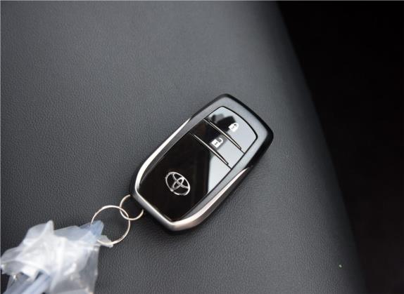 RAV4荣放 2018款 2.5L 自动四驱精英i版 其他细节类   钥匙