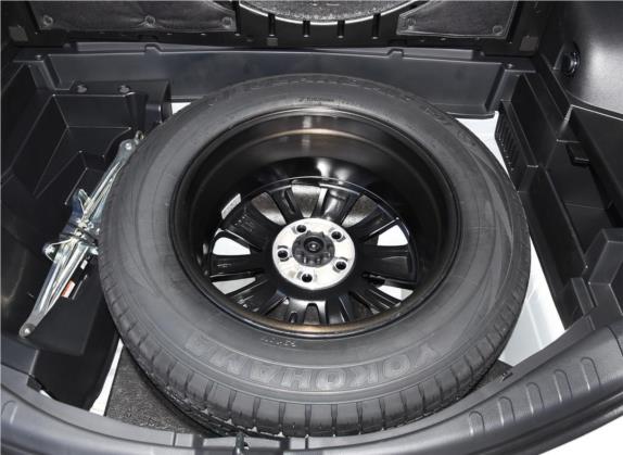 RAV4荣放 2019款 2.0L CVT两驱风尚X限量版 国V 其他细节类   备胎