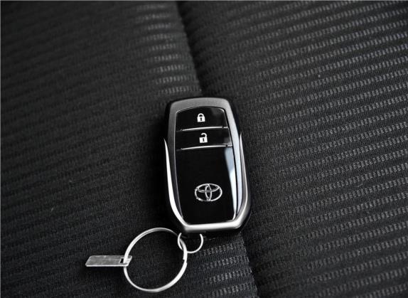 RAV4荣放 2019款 2.0L CVT两驱风尚X限量版 国V 其他细节类   钥匙