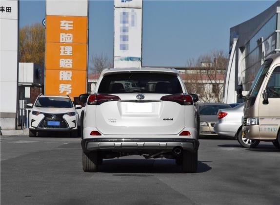 RAV4荣放 2019款 2.0L CVT两驱风尚X限量版 国V 外观   正后