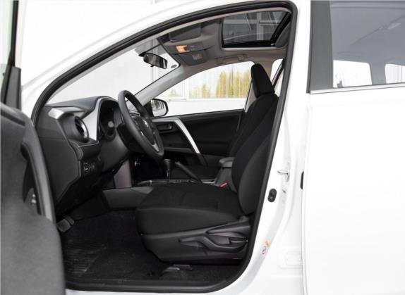 RAV4荣放 2019款 2.0L CVT两驱先锋版 国V 车厢座椅   前排空间
