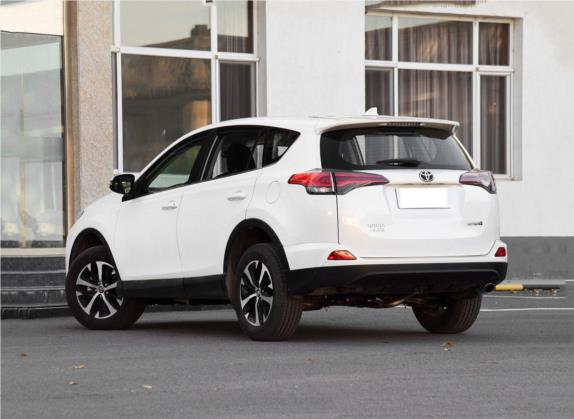 RAV4荣放 2019款 2.0L CVT两驱先锋版 国V 外观   斜后