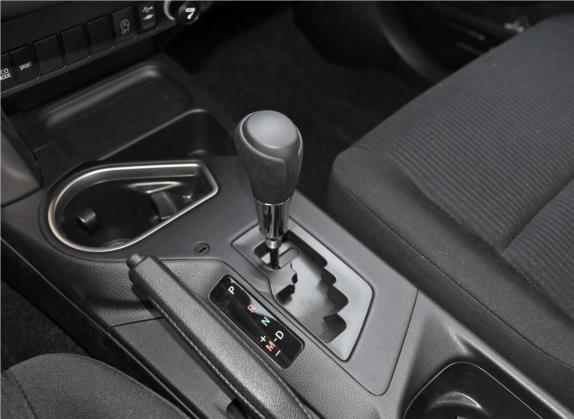 RAV4荣放 2019款 2.0L CVT两驱先锋版 国V 中控类   挡把