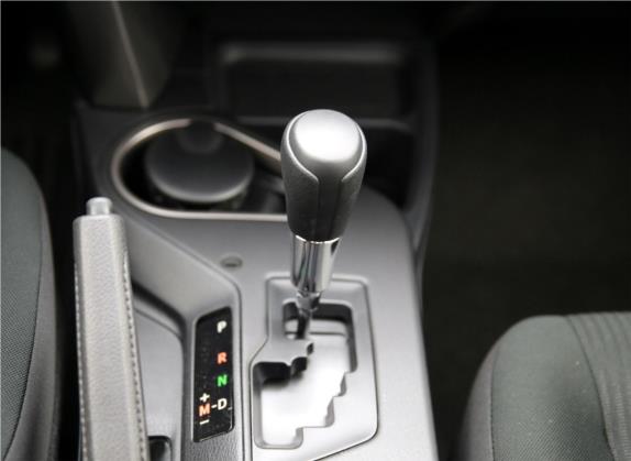 RAV4荣放 2019款 2.0L CVT两驱先锋版 国VI 中控类   挡把
