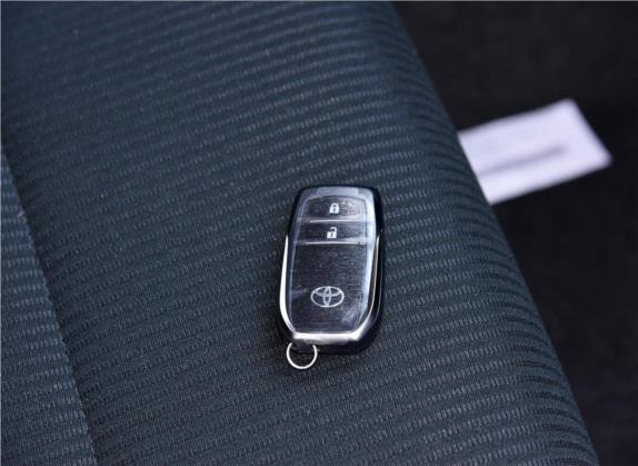 RAV4荣放 2019款 2.0L CVT两驱风尚X限量版 国VI 其他细节类   钥匙