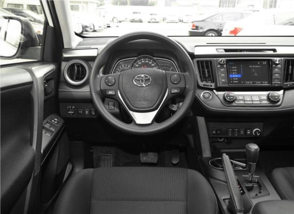 RAV4荣放 2019款 2.0L CVT两驱舒适版 国VI 中控类   驾驶位