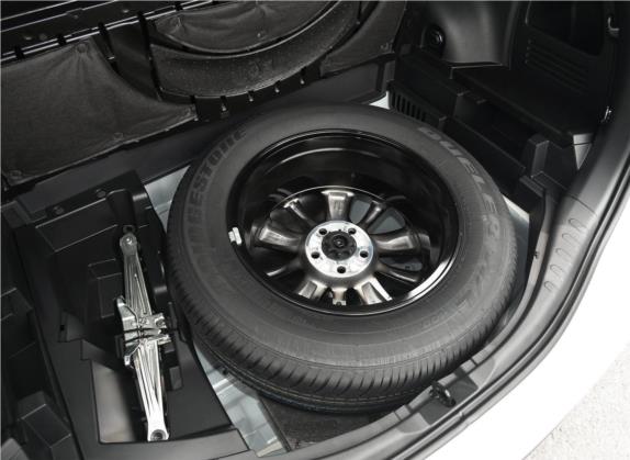 RAV4荣放 2019款 2.0L CVT两驱舒适版 国VI 其他细节类   备胎