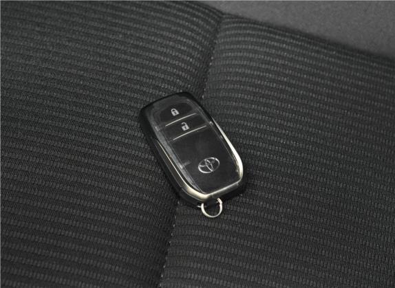 RAV4荣放 2019款 2.0L CVT两驱舒适版 国VI 其他细节类   钥匙