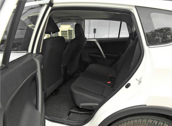 RAV4荣放 2019款 2.0L CVT两驱舒适版 国VI 车厢座椅   后排空间