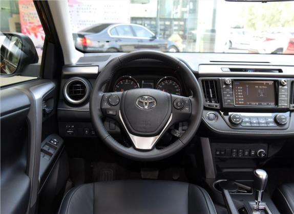RAV4荣放 2019款 2.0L CVT两驱智尚版 国VI 中控类   驾驶位