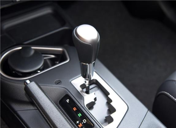 RAV4荣放 2019款 2.0L CVT两驱智尚版 国VI 中控类   挡把