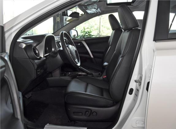 RAV4荣放 2019款 2.0L CVT四驱新锐版 国VI 车厢座椅   前排空间