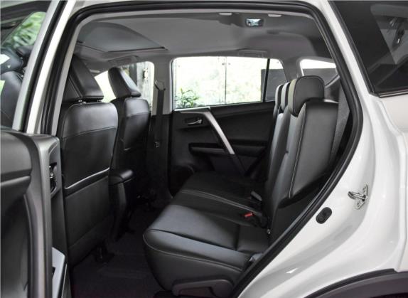 RAV4荣放 2019款 2.0L CVT四驱新锐版 国VI 车厢座椅   后排空间