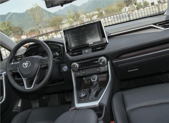RAV4荣放 2020款 双擎 2.5L E-CVT四驱旗舰版 中控类   中控台