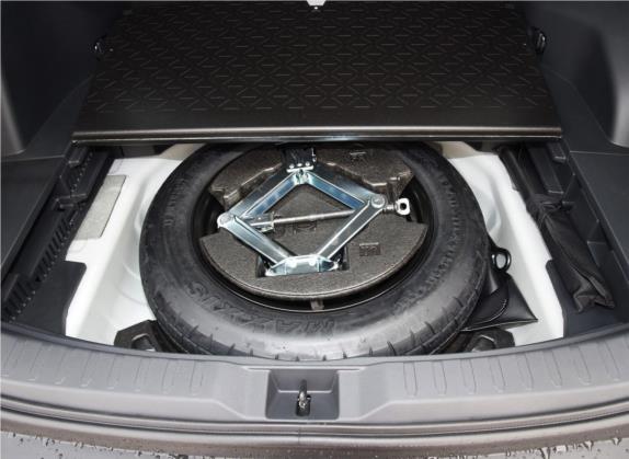 RAV4荣放 2020款 2.0L CVT两驱都市版 其他细节类   备胎