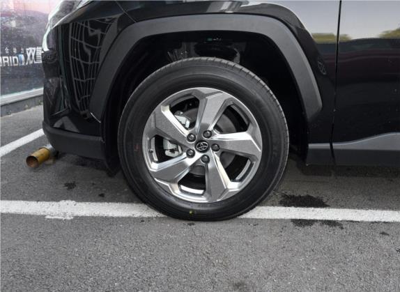 RAV4荣放 2020款 2.0L CVT四驱风尚版 其他细节类   前轮