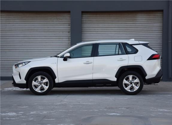 RAV4荣放 2020款 双擎  2.5L E-CVT两驱精英版 外观   正侧