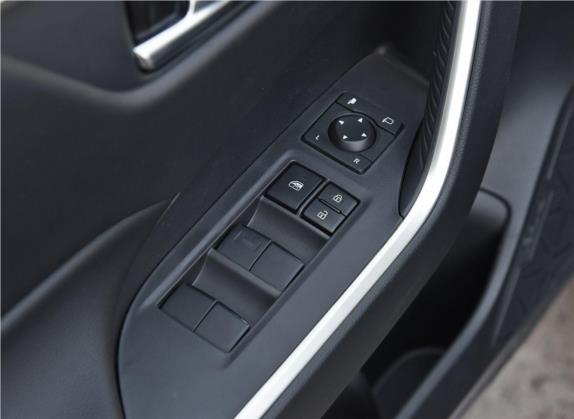 RAV4荣放 2020款 双擎  2.5L E-CVT四驱精英版 车厢座椅   门窗控制