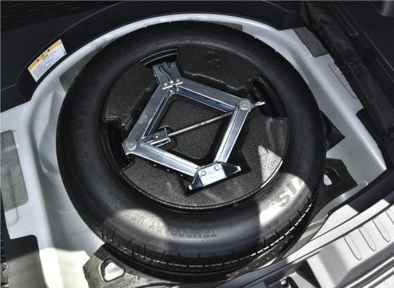 RAV4荣放 2020款 2.0L CVT四驱风尚PLUS版 其他细节类   备胎