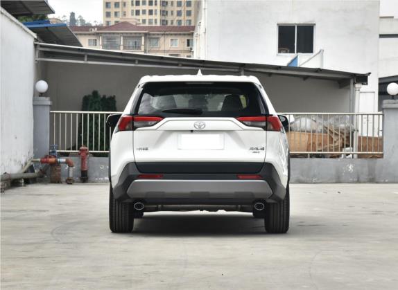 RAV4荣放 2020款 2.0L CVT四驱风尚PLUS版 外观   正后