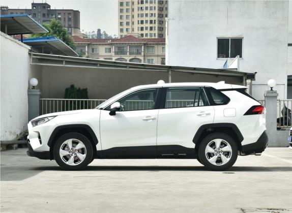 RAV4荣放 2020款 2.0L CVT四驱风尚PLUS版 外观   正侧