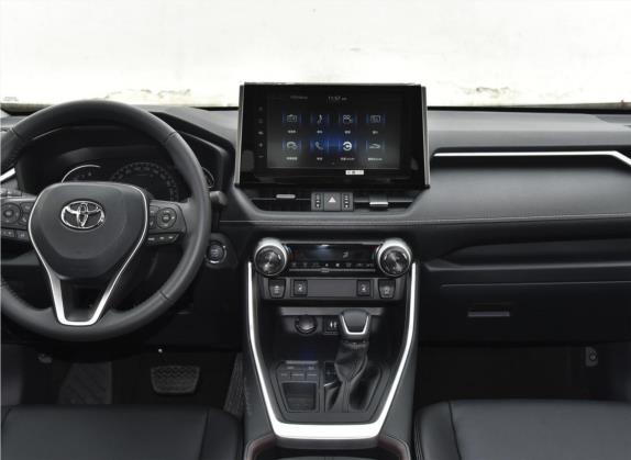 RAV4荣放 2020款 2.0L CVT两驱风尚PLUS版 中控类   中控台