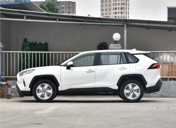 RAV4荣放 2020款 2.0L CVT两驱风尚PLUS版 外观   正侧