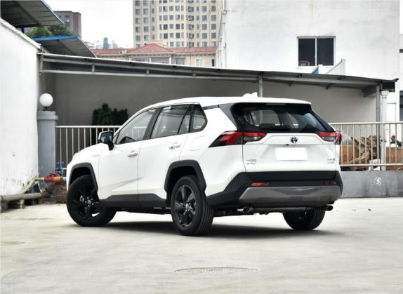 RAV4荣放 2020款 双擎 2.5L E-CVT四驱精英PLUS版 外观   斜后