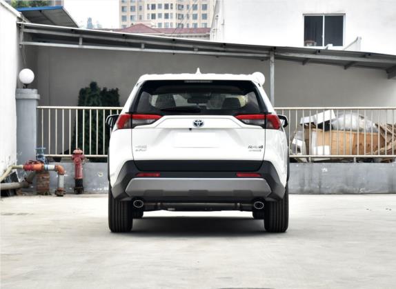RAV4荣放 2020款 双擎 2.5L E-CVT四驱精英PLUS版 外观   正后