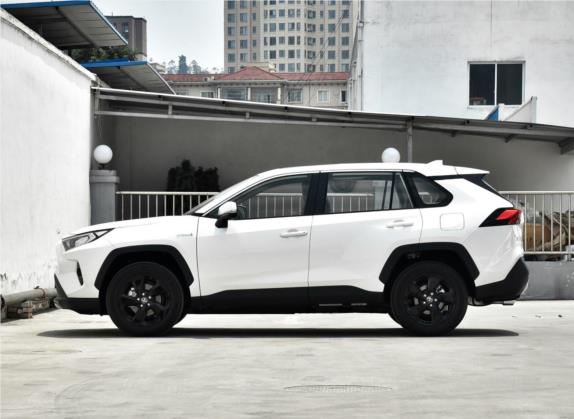 RAV4荣放 2020款 双擎 2.5L E-CVT四驱精英PLUS版 外观   正侧