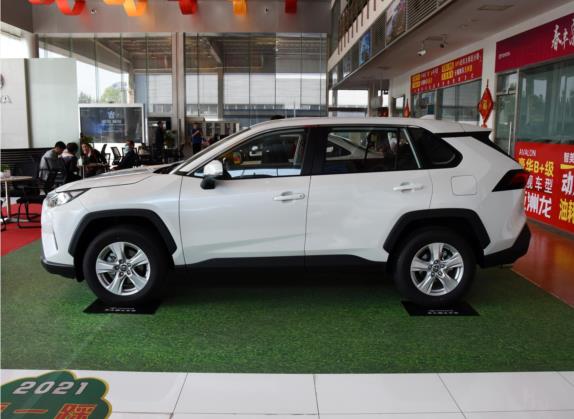 RAV4荣放 2021款 2.0L CVT两驱都市版 外观   正侧