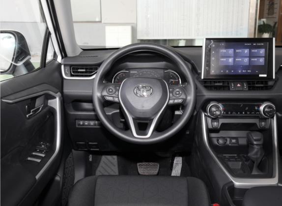 RAV4荣放 2021款 2.0L CVT两驱风尚版 中控类   驾驶位