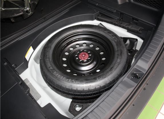 RAV4荣放 2021款 2.0L CVT两驱风尚版 其他细节类   备胎