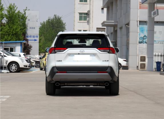 RAV4荣放 2021款 2.0L CVT两驱风尚版 外观   正后