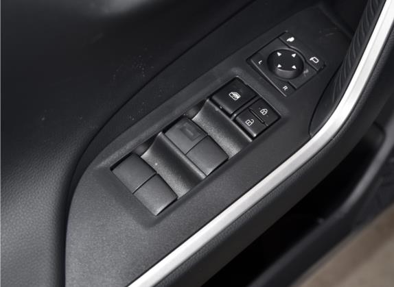 RAV4荣放 2021款 2.0L CVT两驱风尚PLUS版 车厢座椅   门窗控制