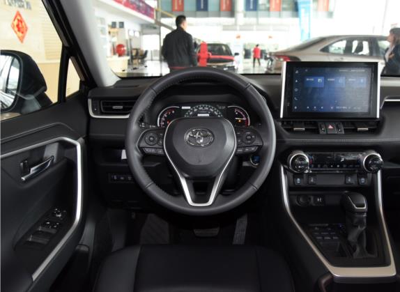 RAV4荣放 2021款 2.0L CVT四驱风尚PLUS版 中控类   驾驶位