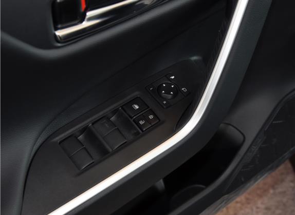 RAV4荣放 2021款 2.0L CVT四驱风尚PLUS版 车厢座椅   门窗控制