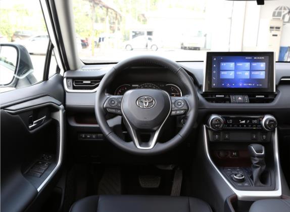 RAV4荣放 2021款 2.0L CVT四驱尊贵版 中控类   驾驶位