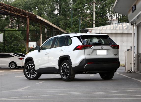 RAV4荣放 2021款 2.0L CVT四驱尊贵版 外观   斜后
