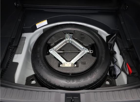 RAV4荣放 2021款 双擎 2.5L E-CVT两驱精英版 其他细节类   备胎