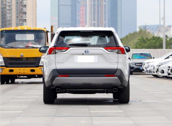 RAV4荣放 2021款 双擎 2.5L E-CVT两驱精英版 外观   正后