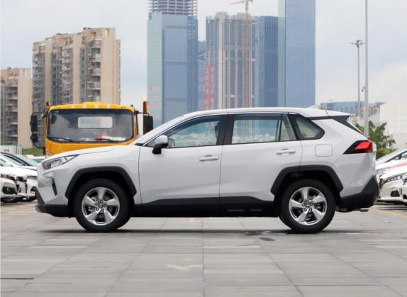 RAV4荣放 2021款 双擎 2.5L E-CVT两驱精英版 外观   正侧