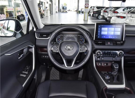RAV4荣放 2021款 双擎 2.5L E-CVT四驱旗舰版 中控类   驾驶位