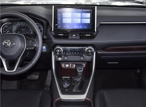 RAV4荣放 2021款 双擎 2.5L E-CVT四驱旗舰版 中控类   中控台