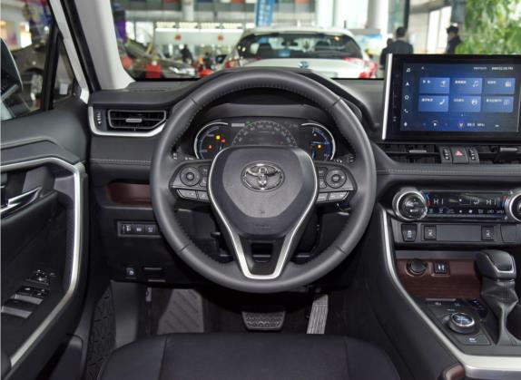 RAV4荣放 2021款 改款 双擎 2.5L E-CVT四驱旗舰版 中控类   驾驶位