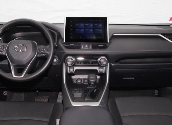 RAV4荣放 2022款 2.0L CVT两驱风尚版 中控类   中控台