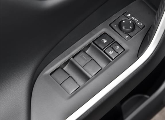 RAV4荣放 2022款 2.0L CVT四驱风尚Plus版 车厢座椅   门窗控制