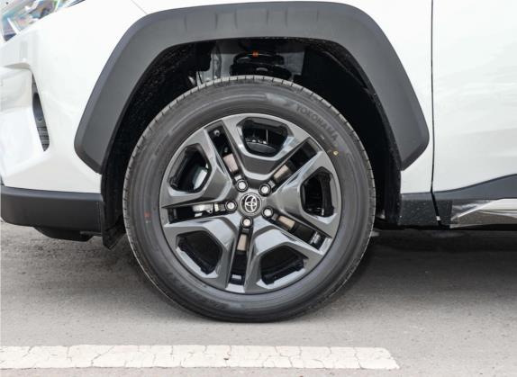 RAV4荣放 2022款 2.0L CVT四驱尊贵版 其他细节类   前轮