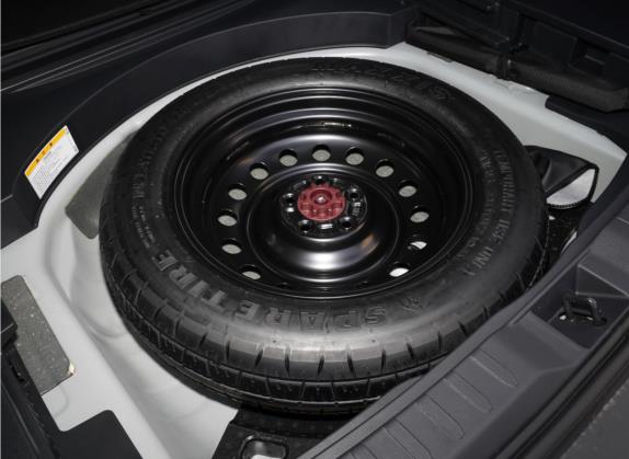 RAV4荣放 2022款 双擎 2.5L E-CVT四驱精英Plus版 其他细节类   备胎